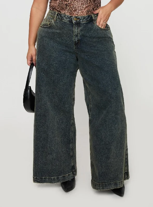 Ziggie Low Rise Ultra Baggy Jeans Antique Wash Curve