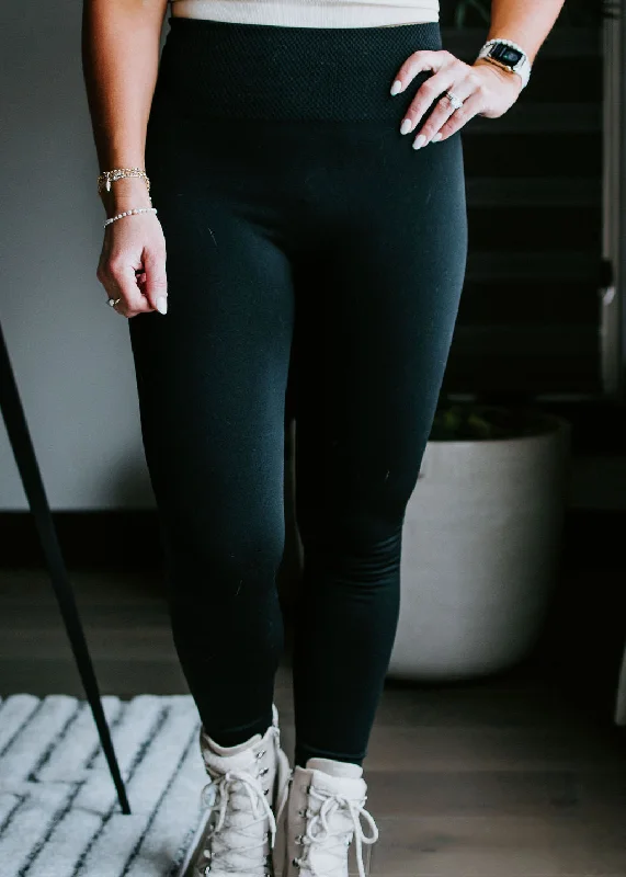 Curvy Jax Fleece Leggings