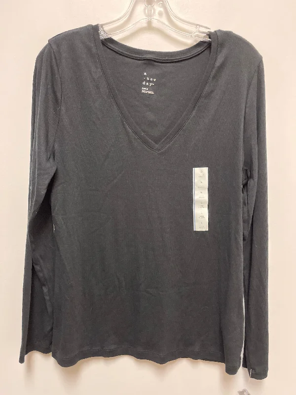 Top Long Sleeve By A New Day In Black, Size: L