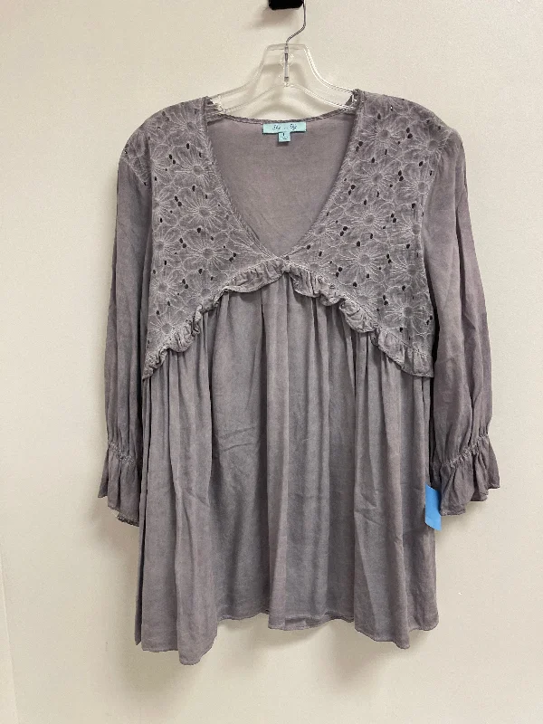 Top Long Sleeve By She + Sky In Purple, Size: L