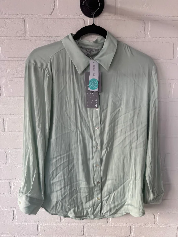 Top Long Sleeve By Daniel Rainn In Green, Size: S