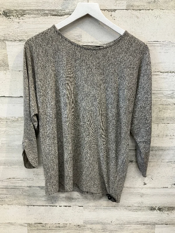 Top 3/4 Sleeve By Premise Studio In Grey, Size: M